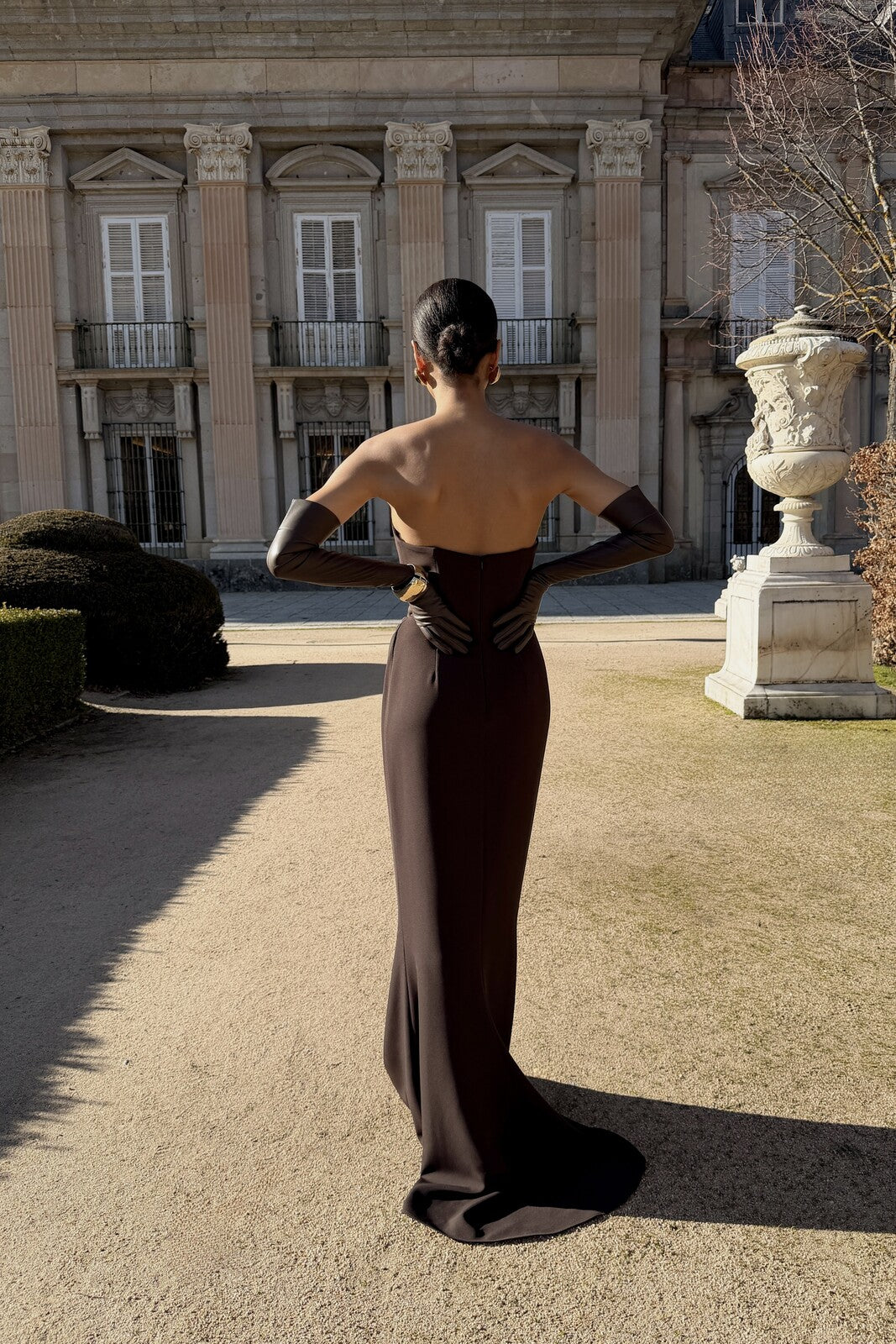 ROBE MARRON ASYMÉTRIQUE