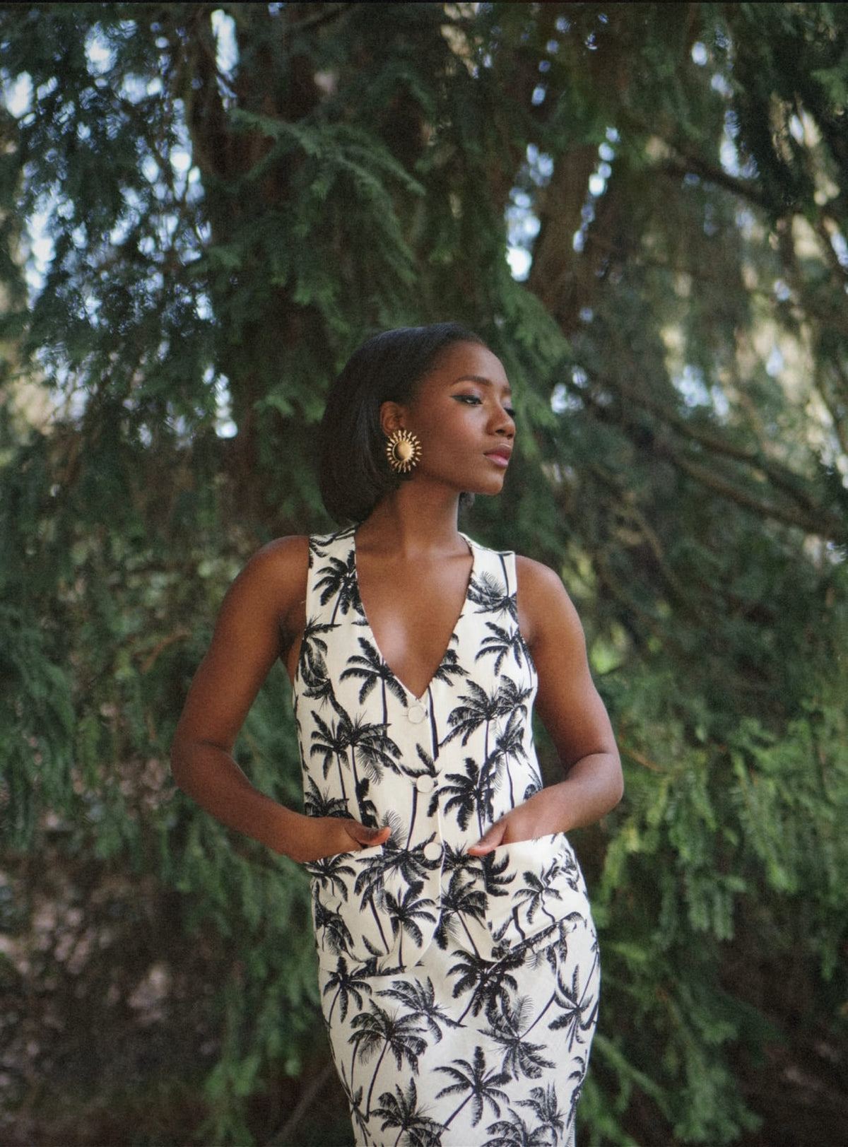 LONG WHITE SKIRT WITH BLACK PALM TREE PRINT