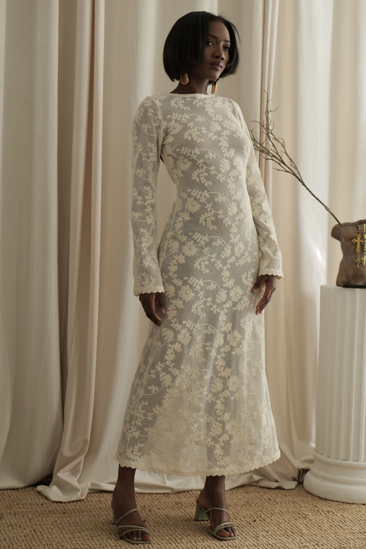 BEIGE LONG DRESS WITH FLORAL EMBROIDERY