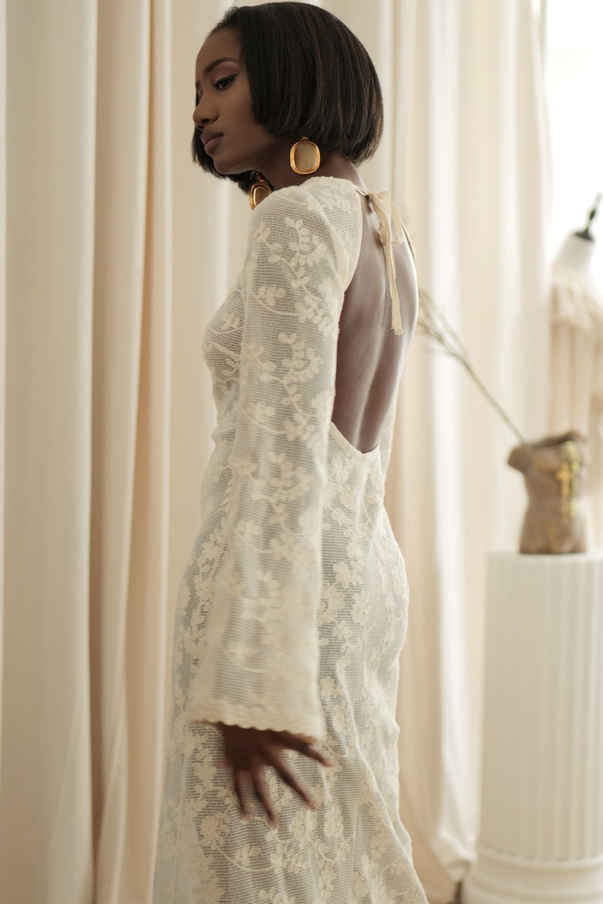 BEIGE LONG DRESS WITH FLORAL EMBROIDERY