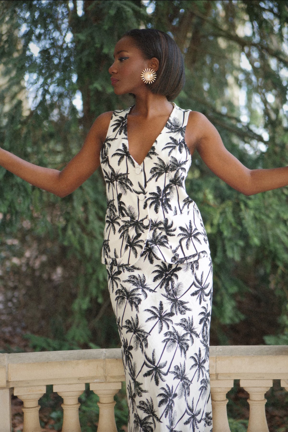 LONG WHITE SKIRT WITH BLACK PALM TREE PRINT