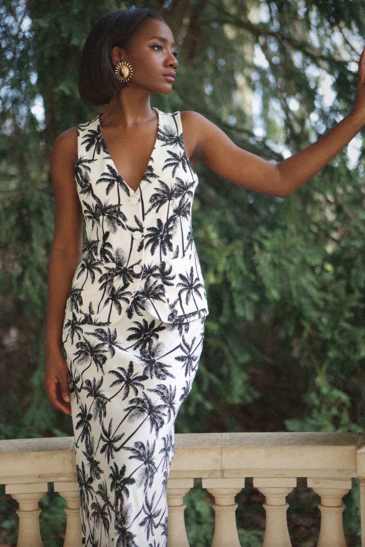 LONG WHITE SKIRT WITH BLACK PALM TREE PRINT