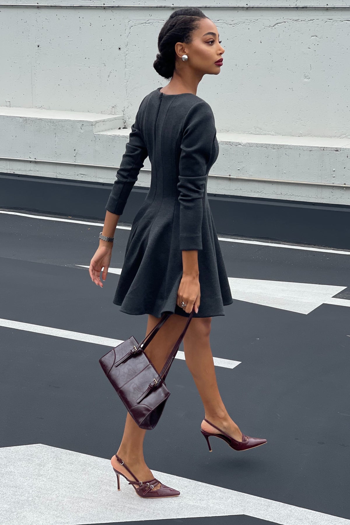 SHORT GRAY DRESS WITH LONG SLEEVES