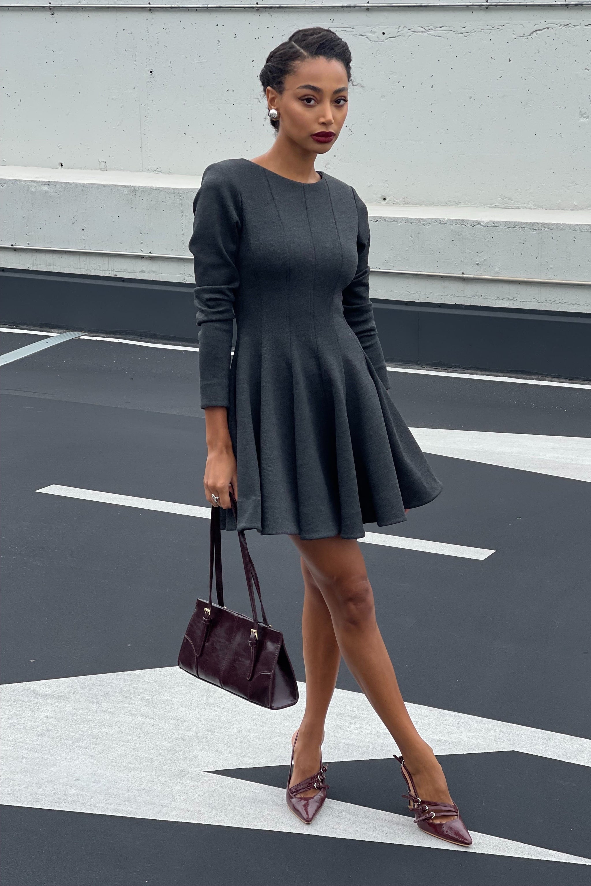 SHORT GRAY DRESS WITH LONG SLEEVES - KAO SHORT GRAY DRESS WITH LONG SLEEVES - KAO