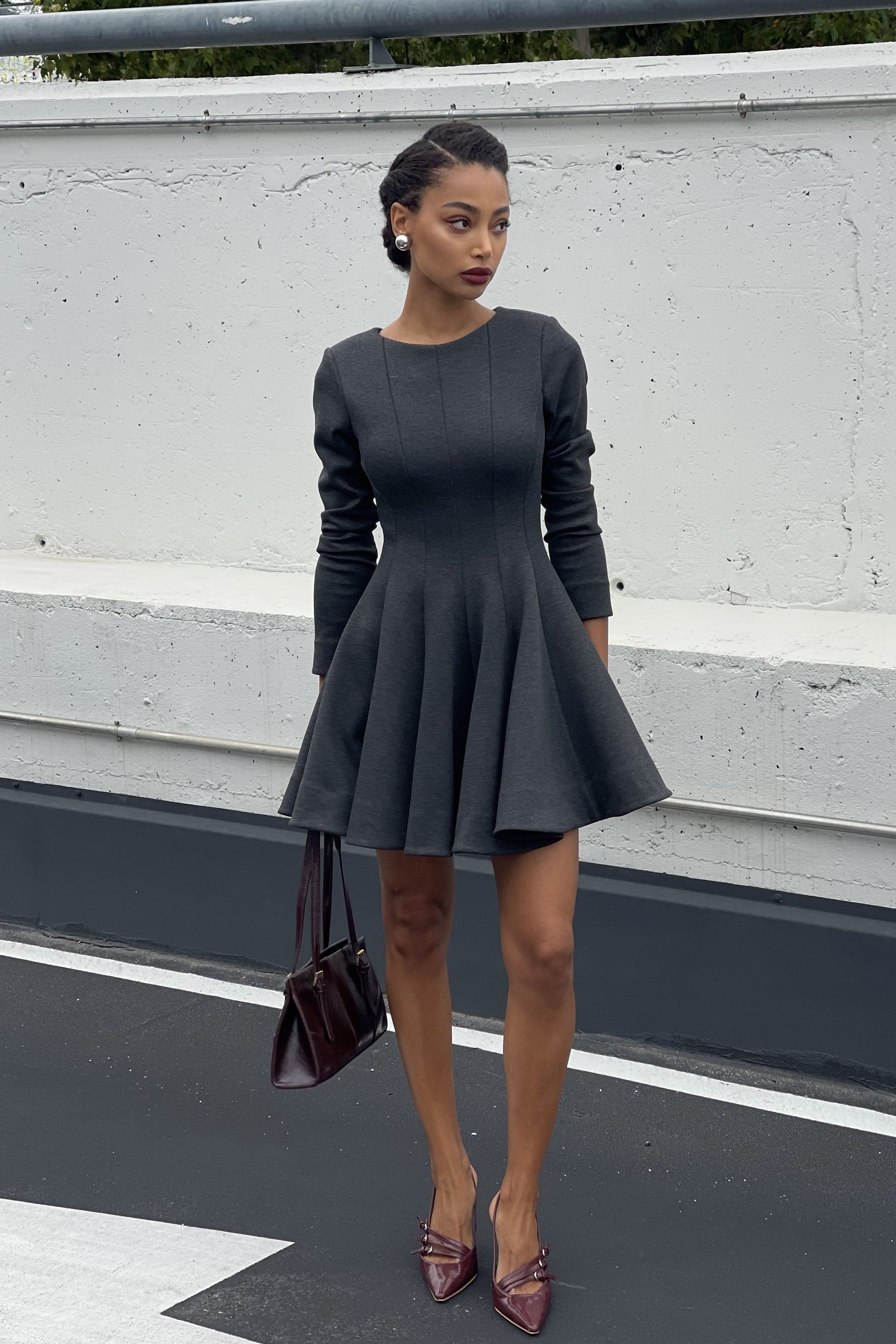SHORT GRAY DRESS WITH LONG SLEEVES - KAO SHORT GRAY DRESS WITH LONG SLEEVES - KAO