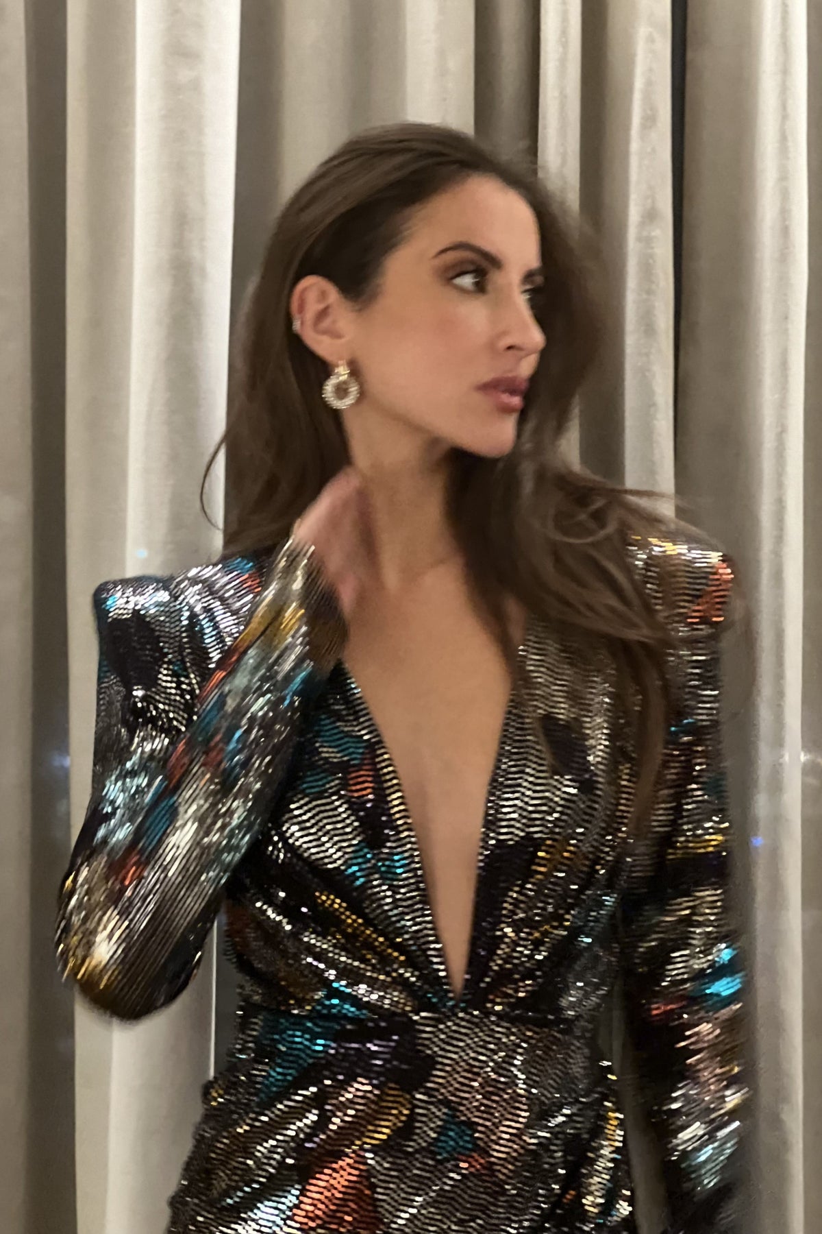 VESTIDO CURTO LANTEJOULAS  MULTICOLOR