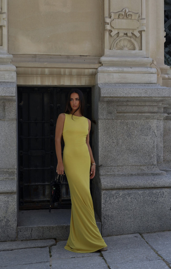 long yellow dress Tina Formal Maxi - US 16 A bold backless design adds a hint of drama Women Casual White Dress Yellow