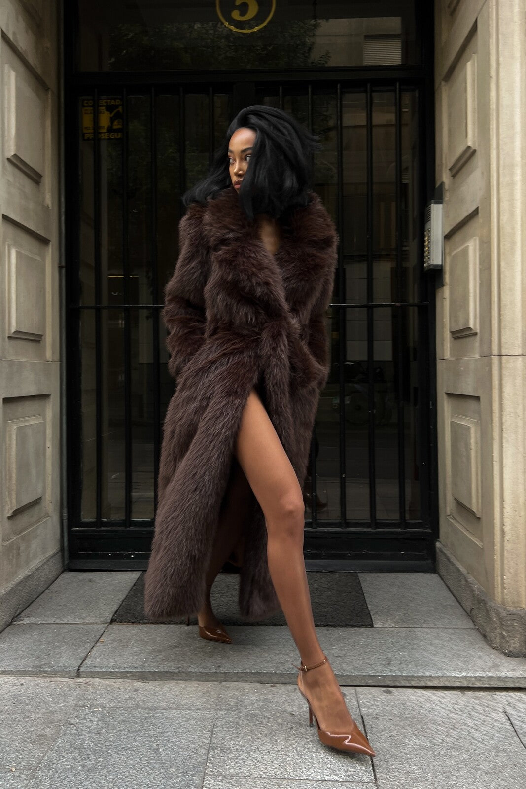 LONG BROWN FAUX FUR COAT