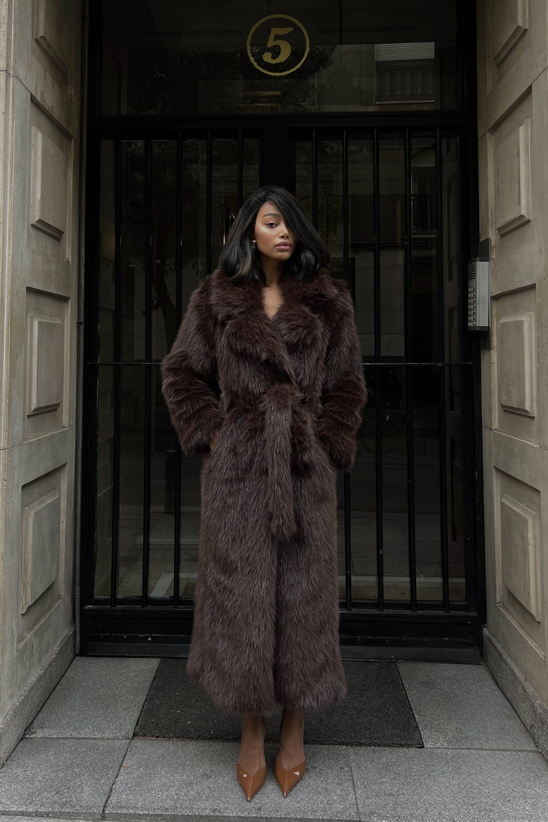 LONG BROWN FAUX FUR COAT