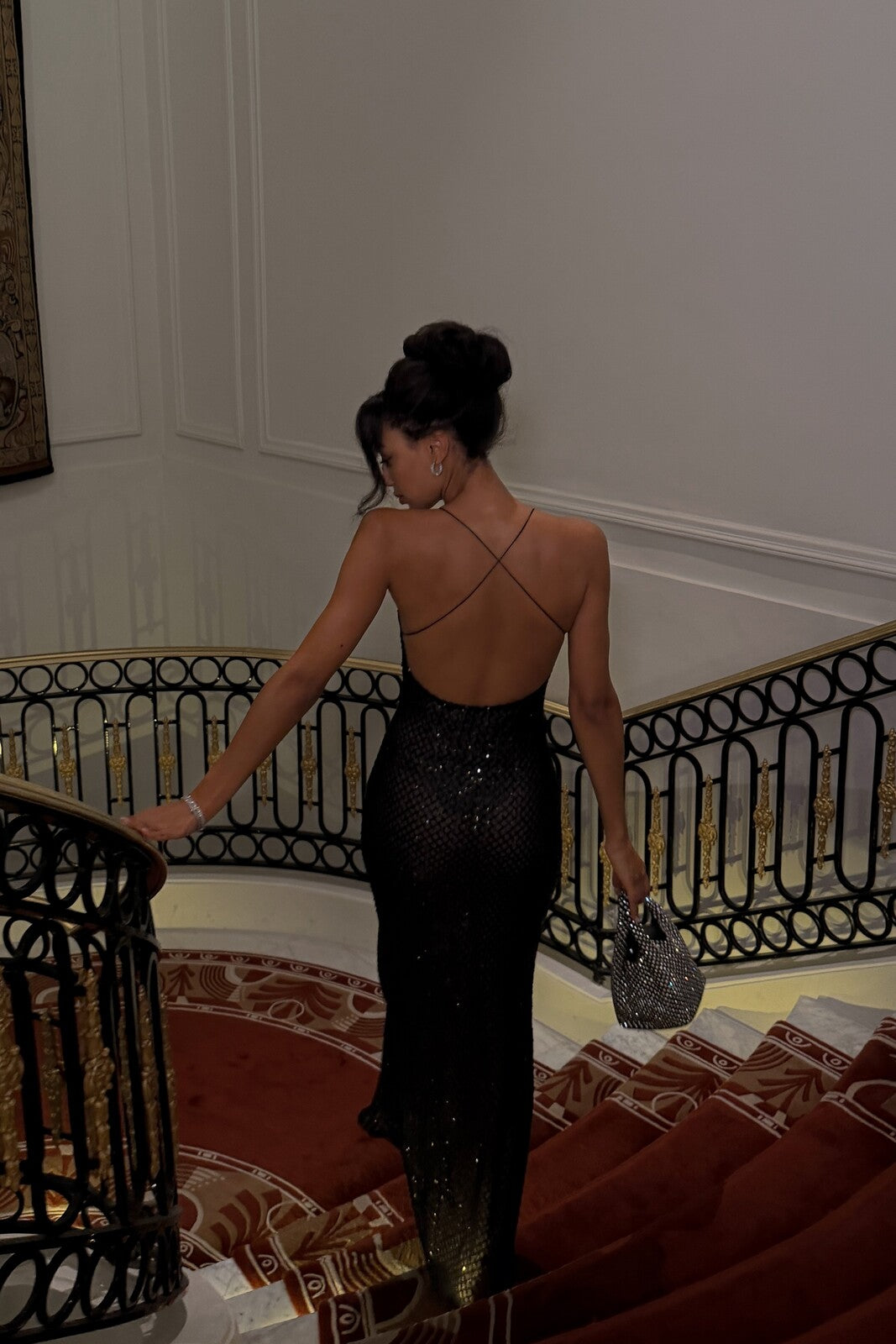 VESTIDO PRETO JUSTO DE LANTEJOULAS ALÇAS FINAS