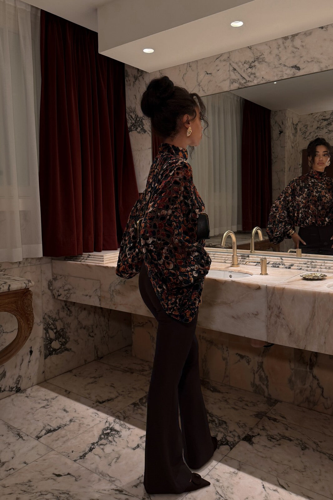 CALÇA CASTANHA BOCA DE SINO