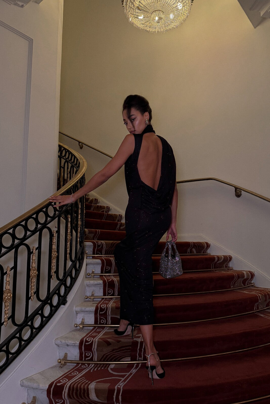 VESTIDO PRETO SEM MANGAS DRAPEADO COSTAS ABERTAS