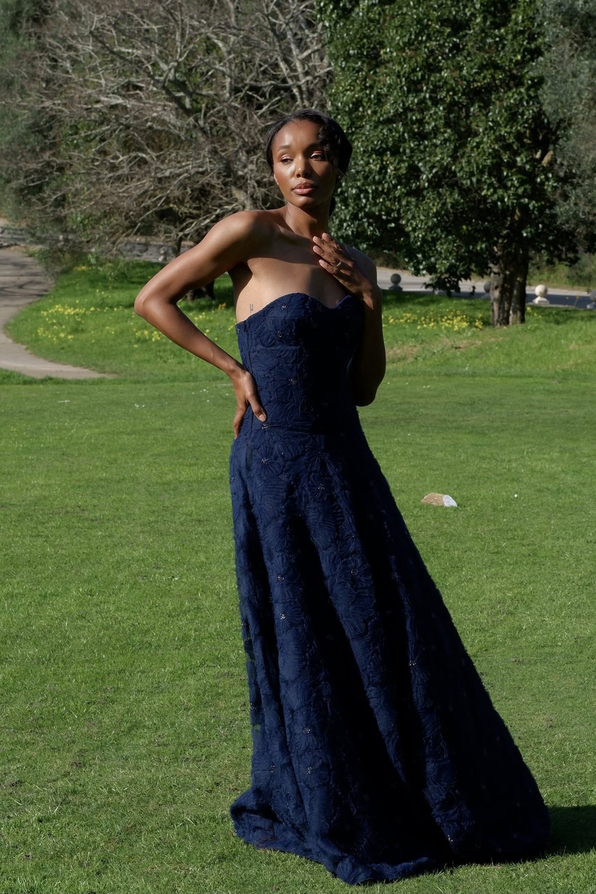 ROBE LONGUE À FLEURS BLEU MARINE