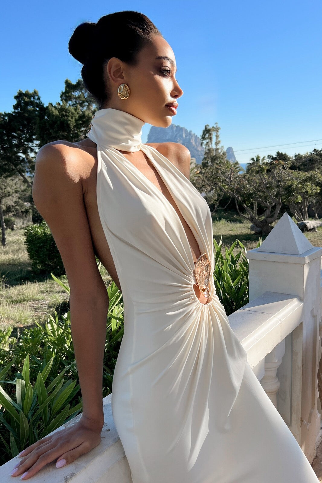 VESTIDO LARGO PERLA CON APLICACIÓN