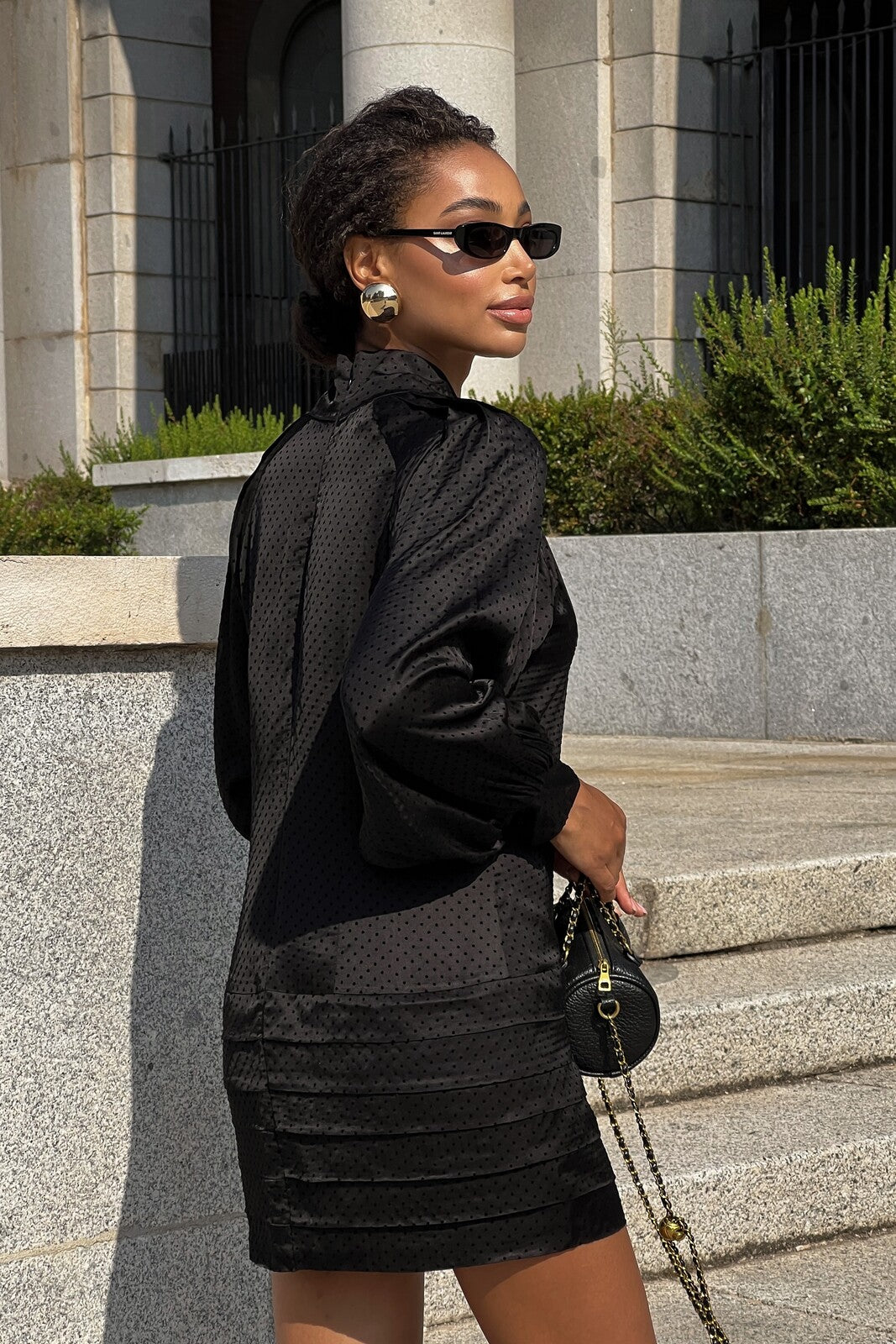 BLACK SHORT DRESS WITH BOW