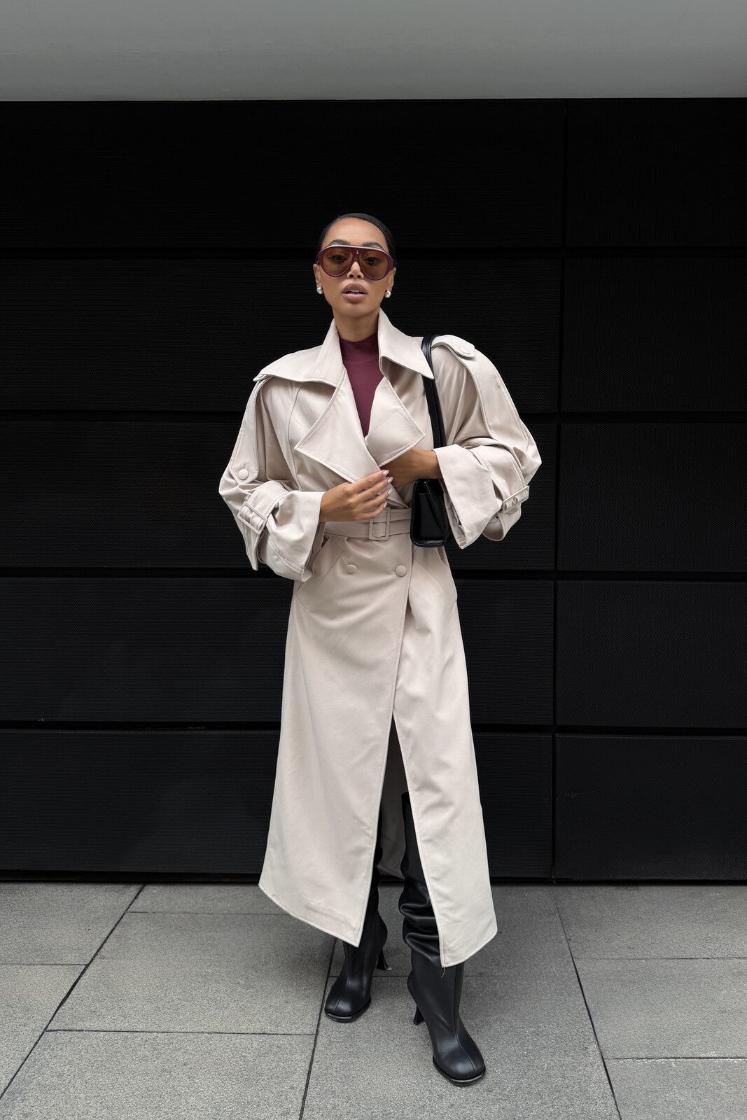 BEIGE CLASSIC TRENCH COAT