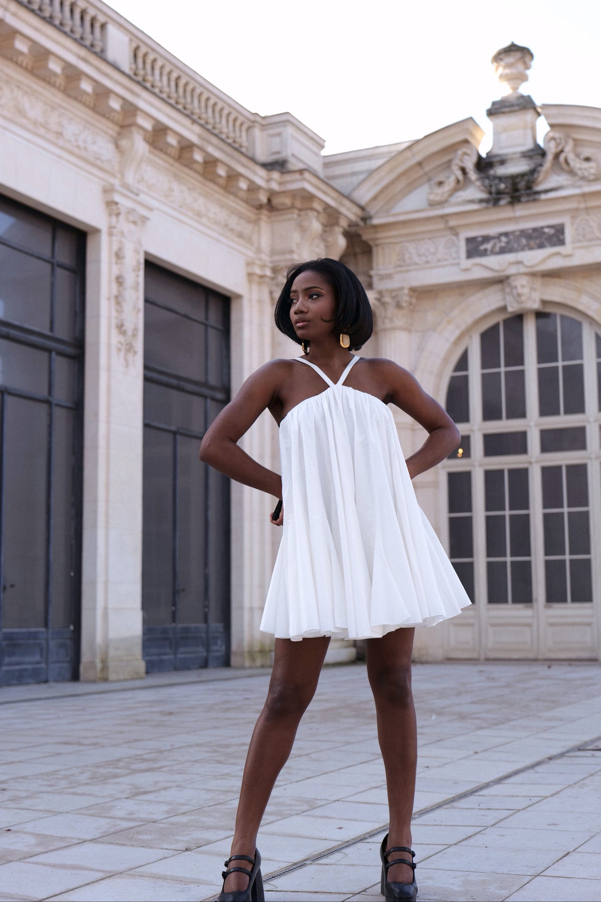 WHITE SLEEVELESS POPLIN SHORT DRESS