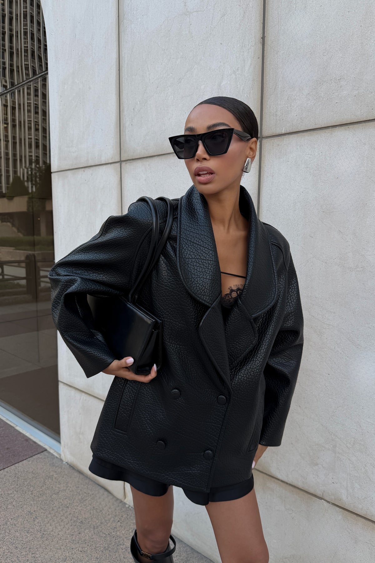 BLAZER OVERSIZED NERO TEXTURIZZATO EFFETTO PELLE