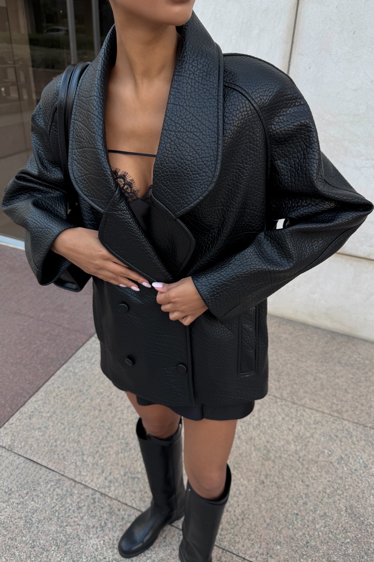 BLAZER OVERSIZED NERO TEXTURIZZATO EFFETTO PELLE