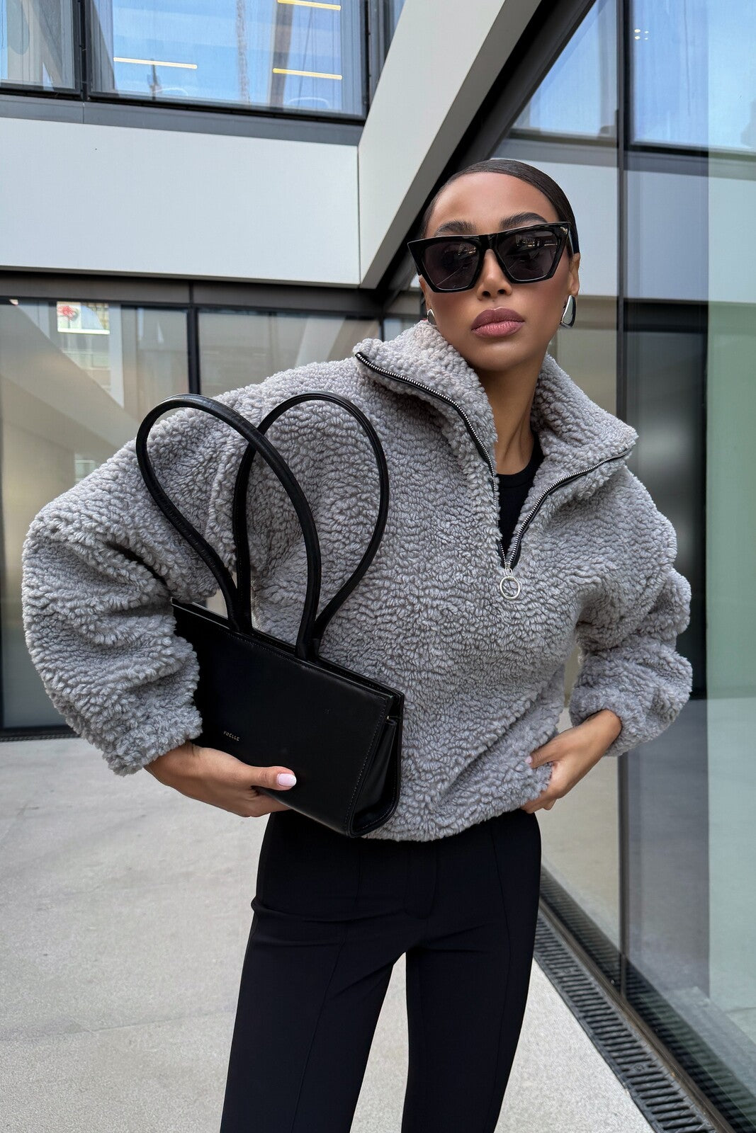 CAMISOLA CINZA EM PELO