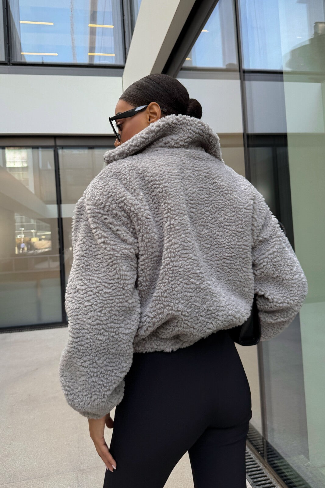 CAMISOLA CINZA EM PELO