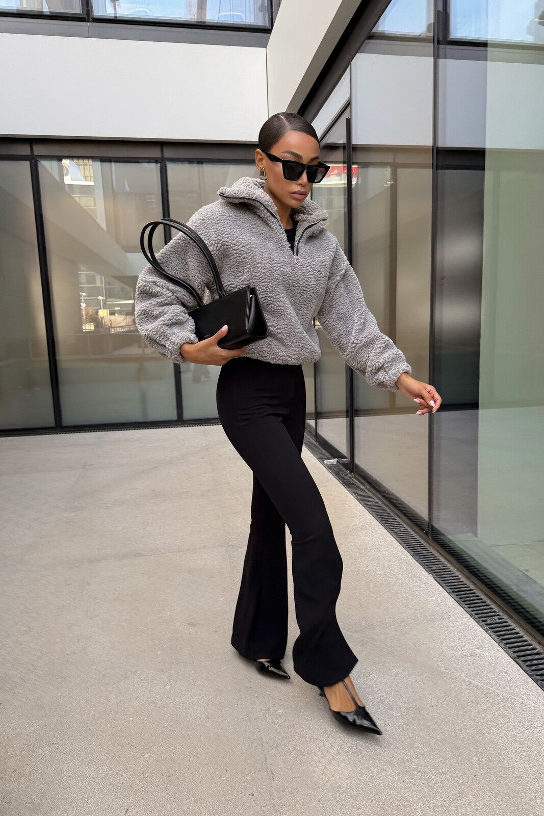 CAMISOLA CINZA EM PELO