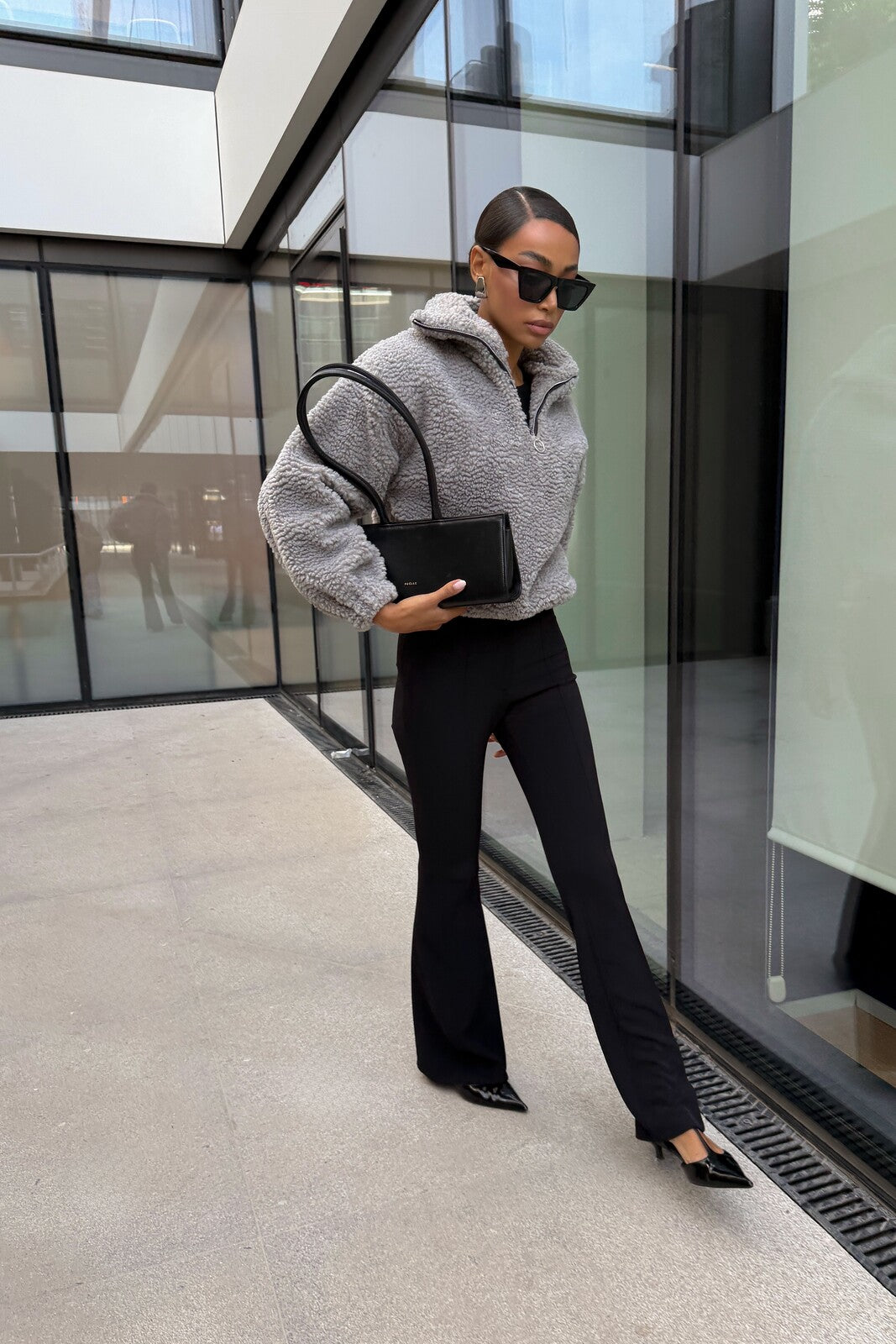 CAMISOLA CINZA EM PELO