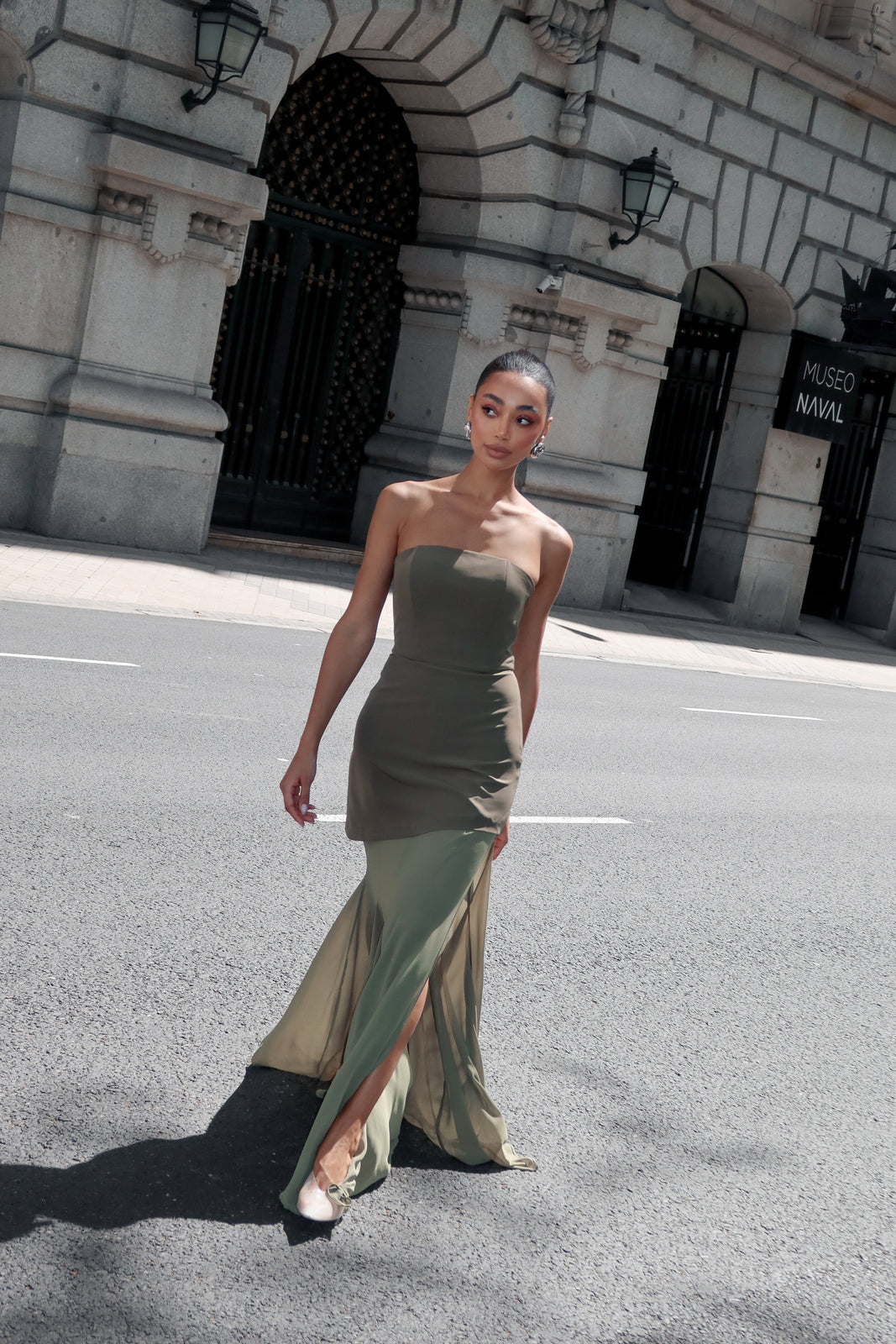 VESTIDO VERDE MILITAR CON ENCAJE