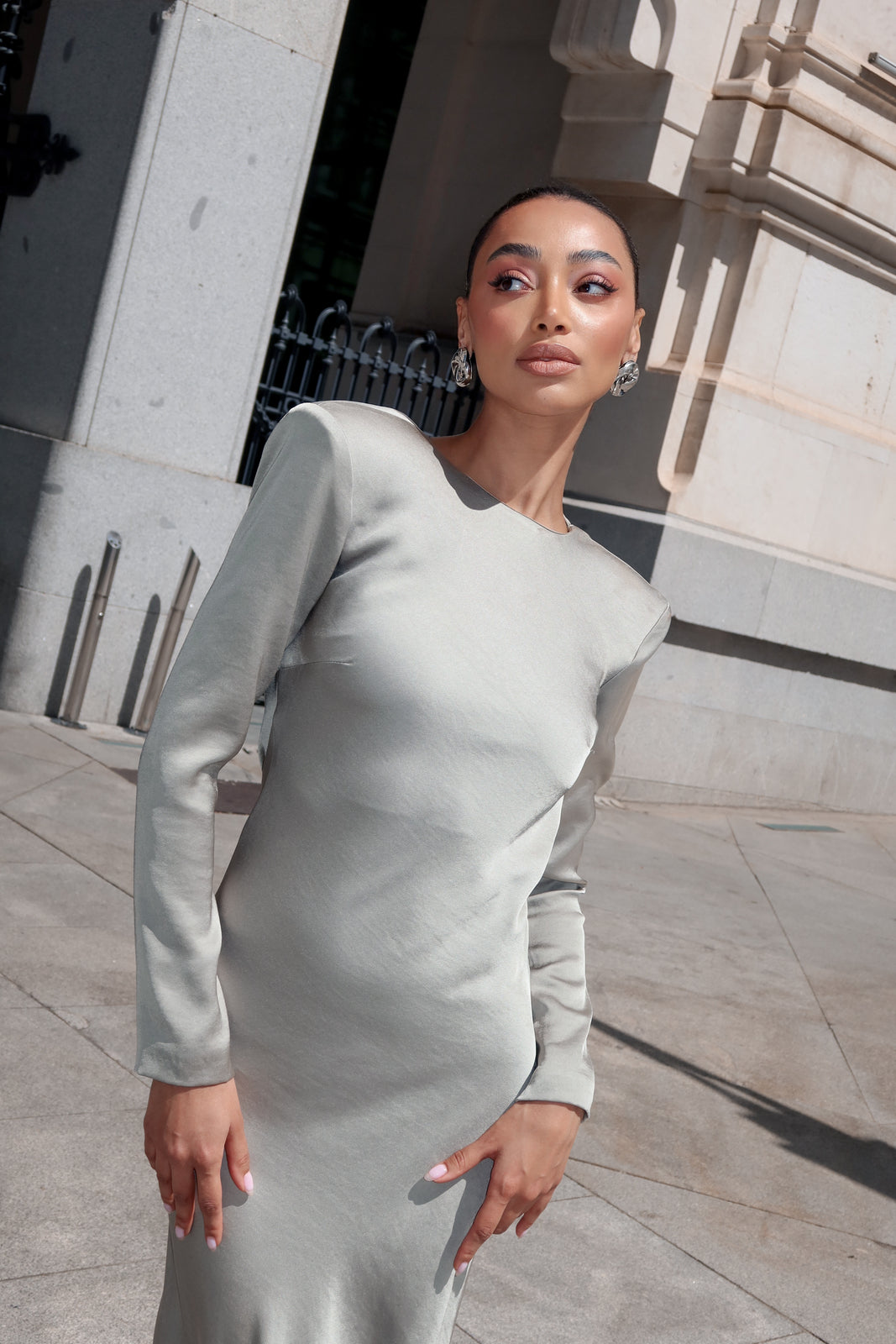 LONG KHAKI GREEN DRESS WITH DRAPED BACK LONG KHAKI GREEN DRESS WITH DRAPED BACK