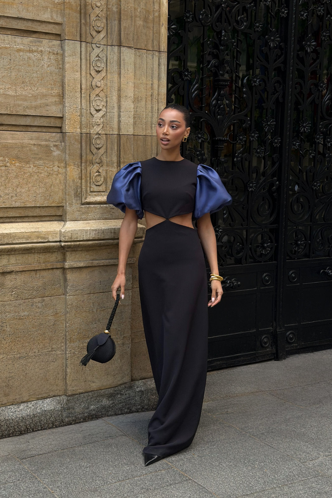 BLACK DRESS WITH BLUE BALLOON SLEEVES