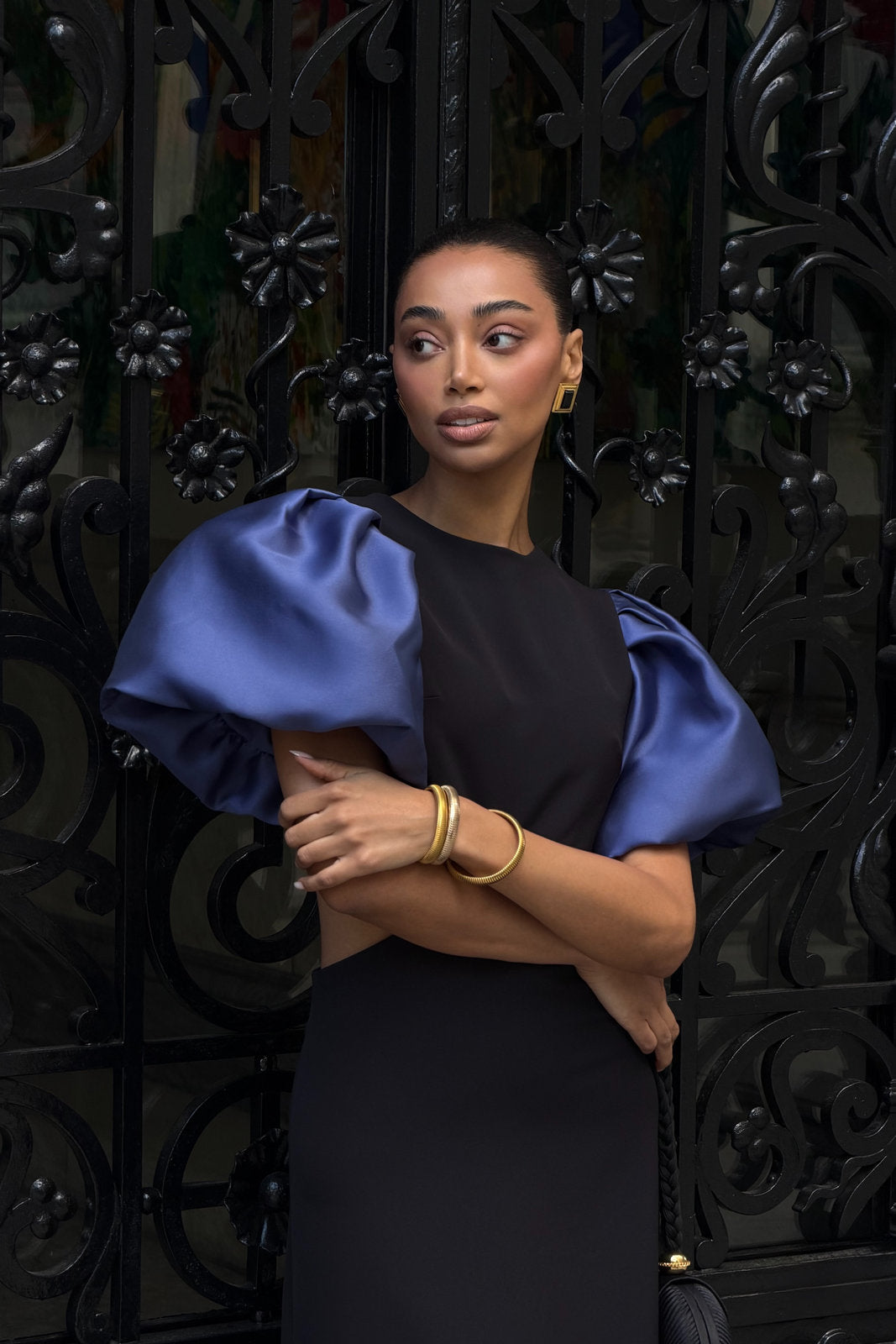 BLACK DRESS WITH BLUE BALLOON SLEEVES