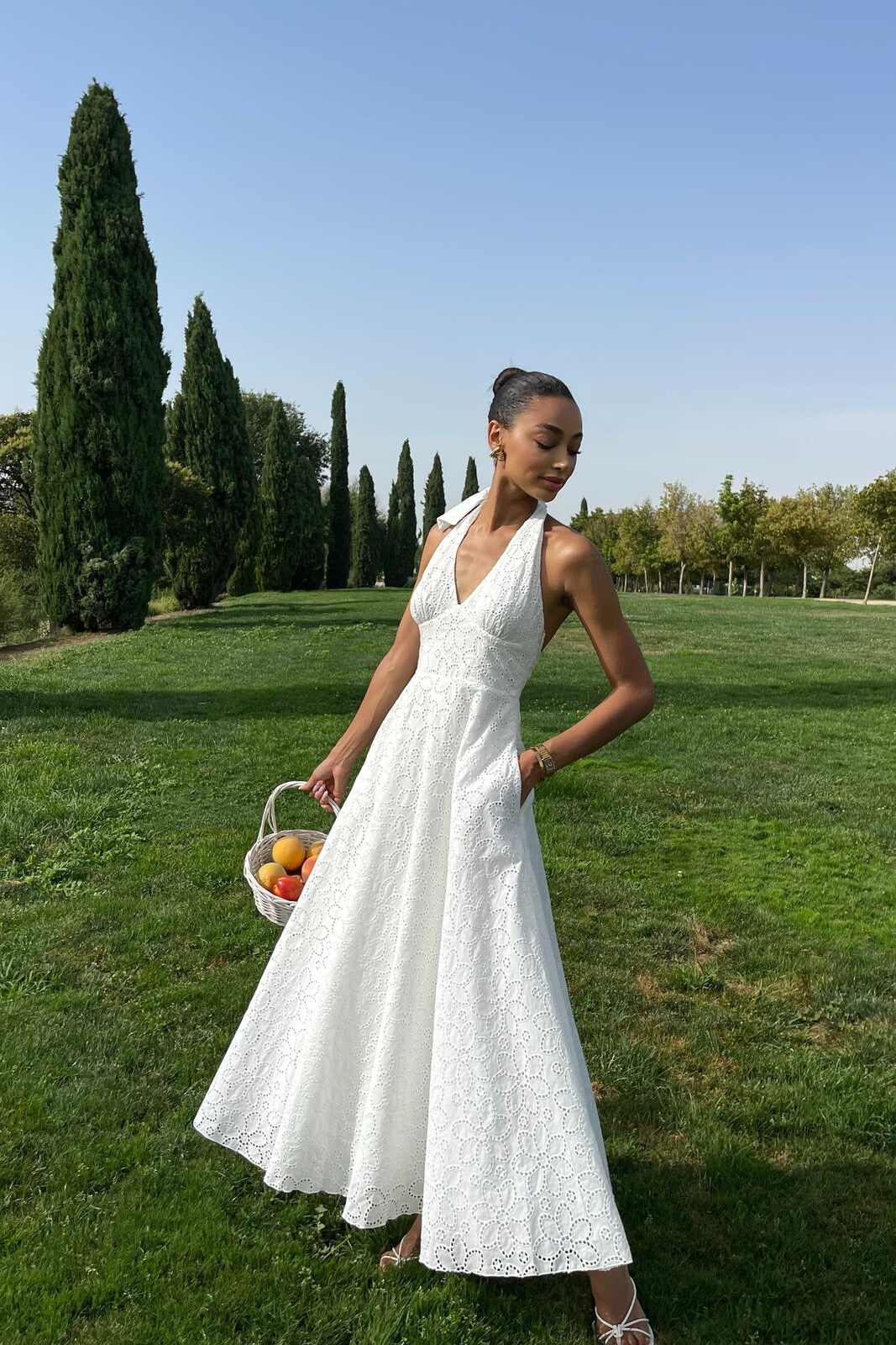 VESTIDO BLANCO BORDADO INGLÉS CON FLORES