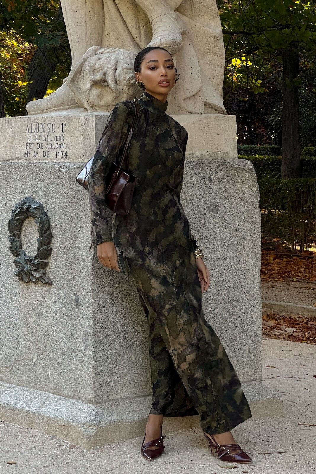 ROBE LONGUE VERTE AVEC RELIEF KAOA