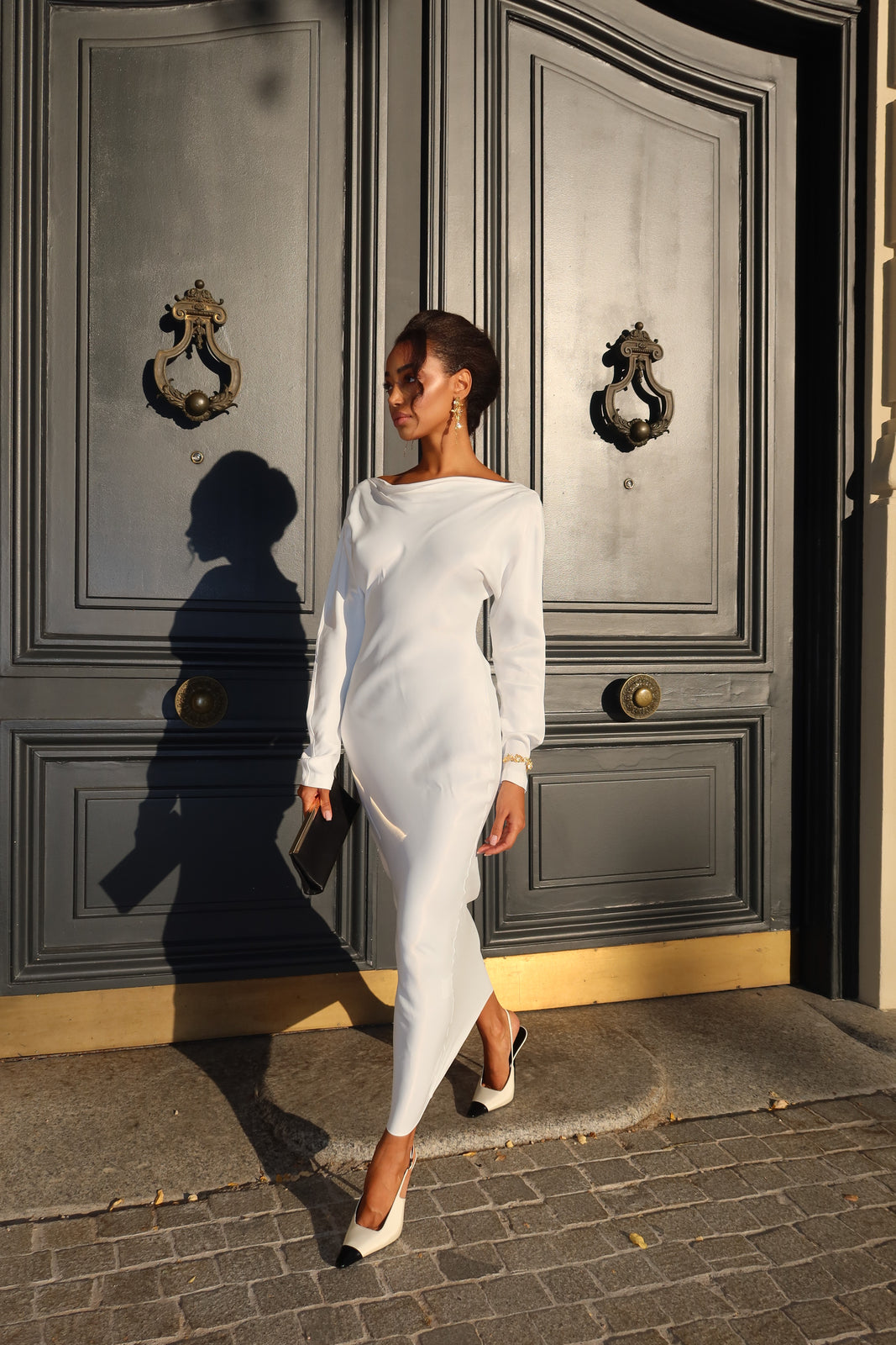 VESTIDO BLANCO CON ESCOTE BARCO