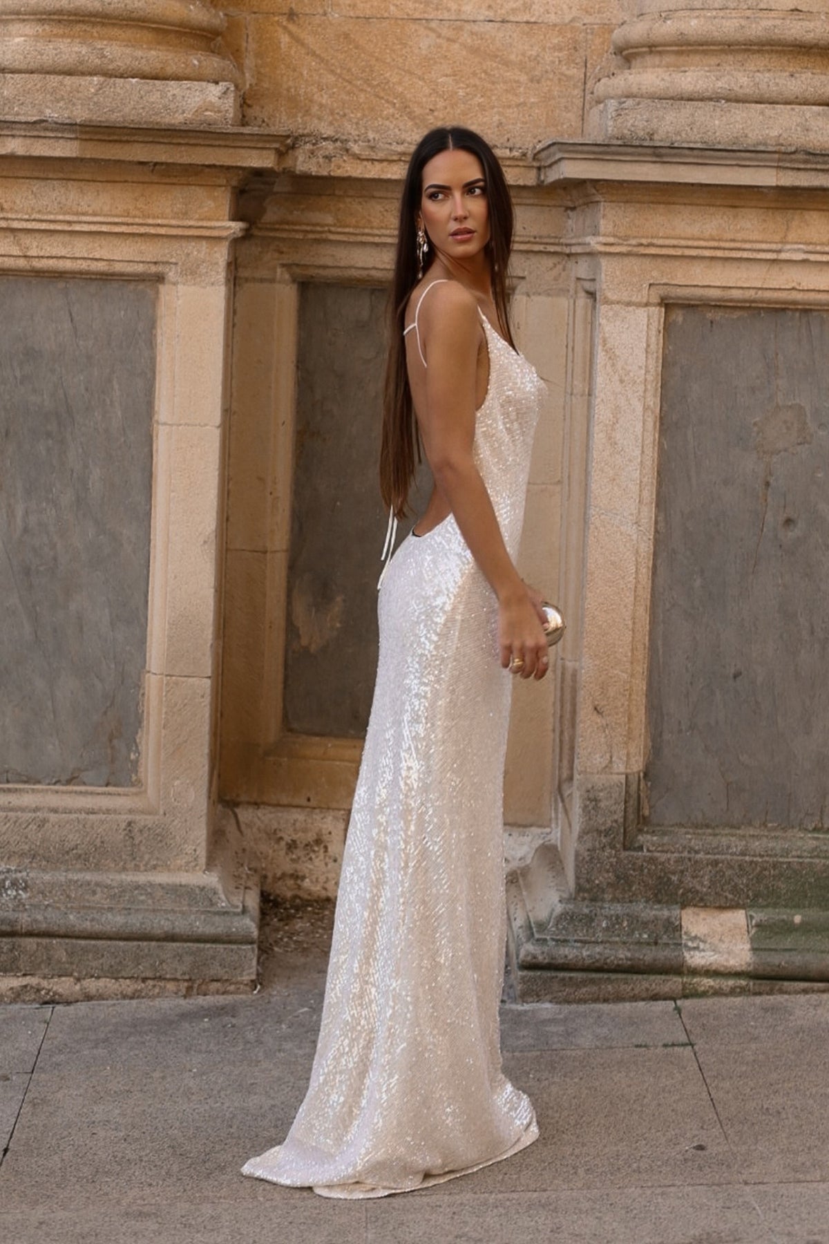 ROBE EN PERLES ET PAILLETTES