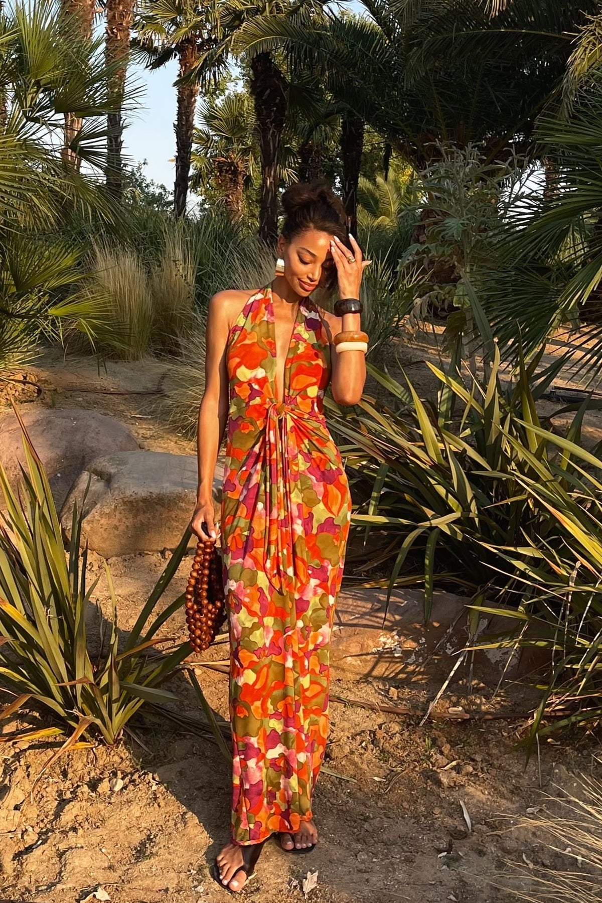 LONG KNITTED DRESS WITH MULTICOLORED PATTERN