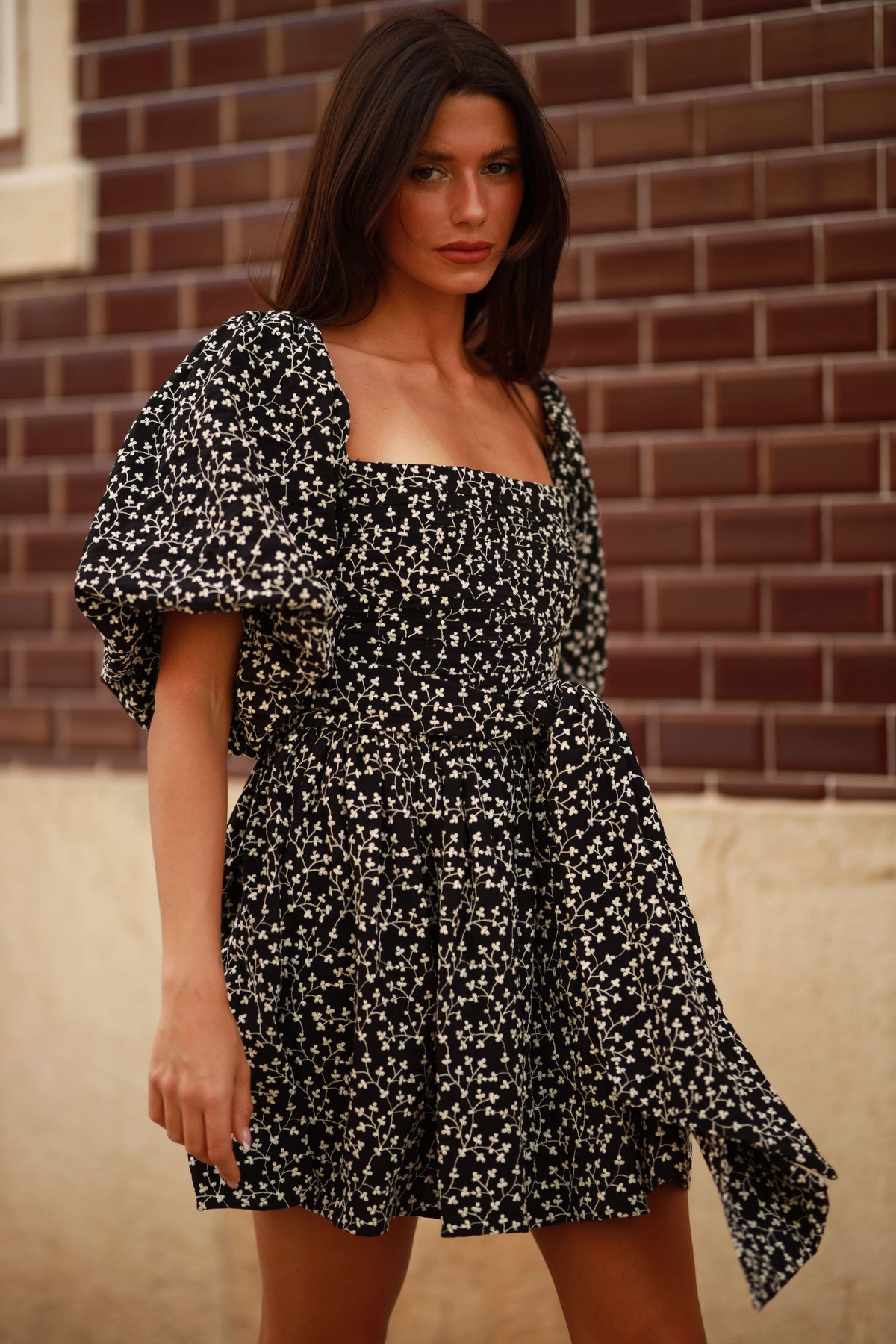 SHORT BLACK DRESS WITH FLOWER PRINT