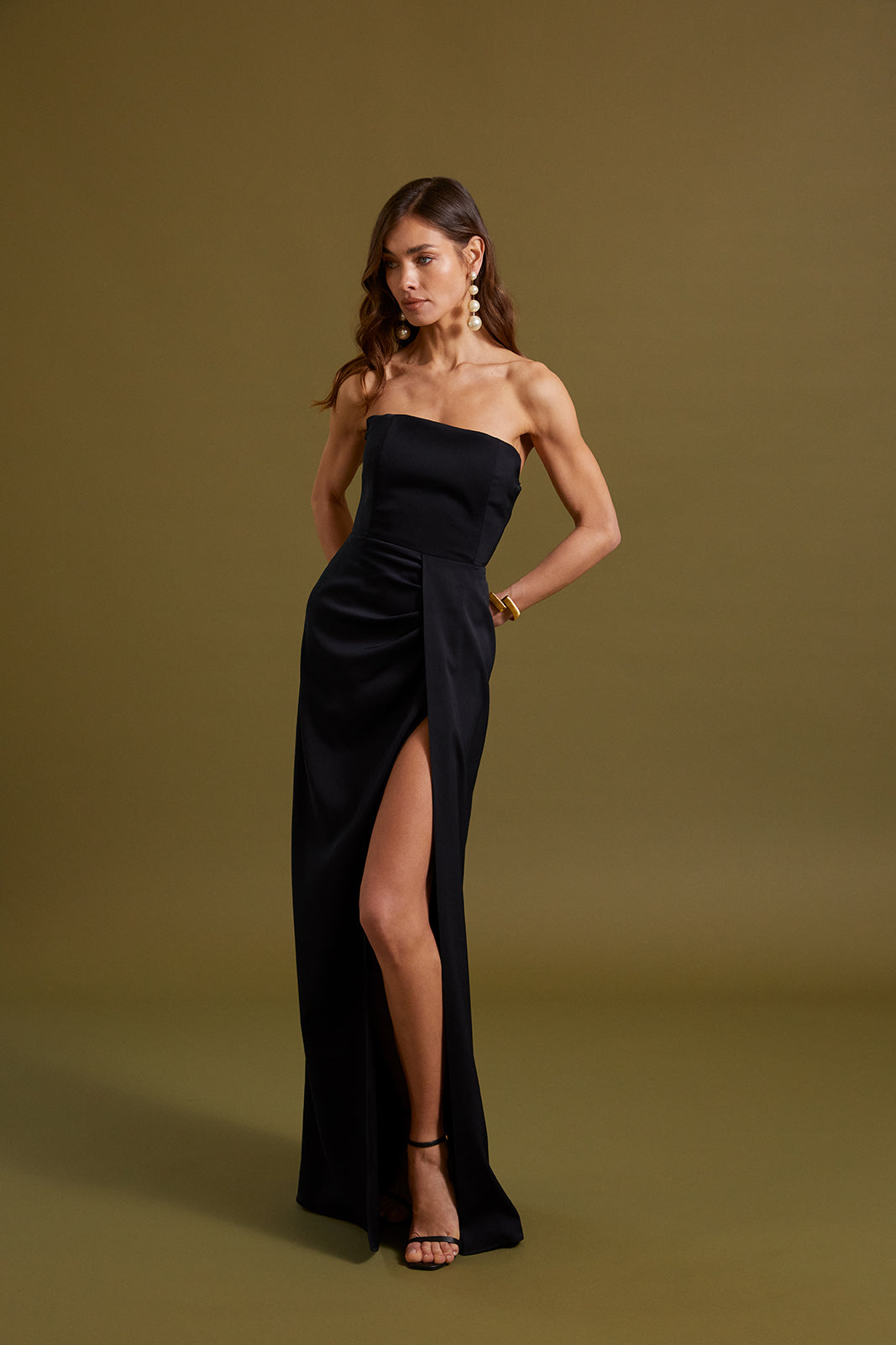 VESTIDO PRETO DECOTE RETO
