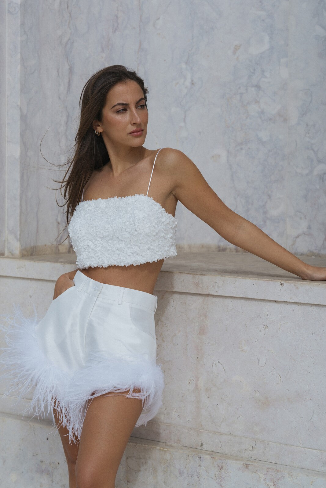 WHITE SHORTS WITH FEATHERS