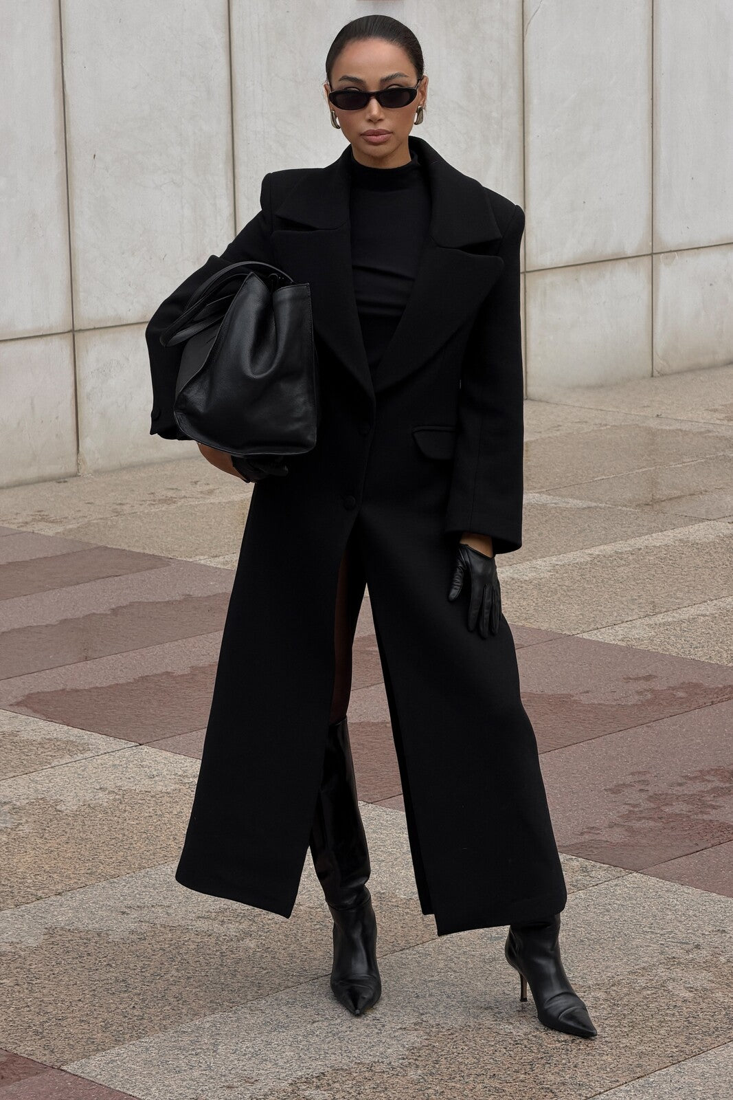 SOBRETUDO PRETO COMPRIDO ESTRUTURADO