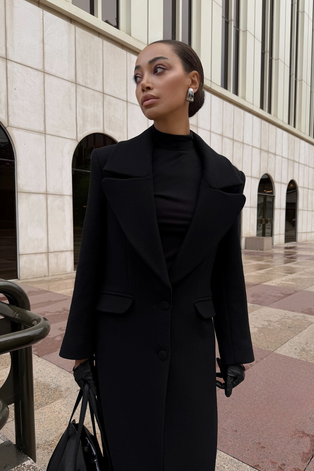 SOBRETUDO PRETO COMPRIDO ESTRUTURADO