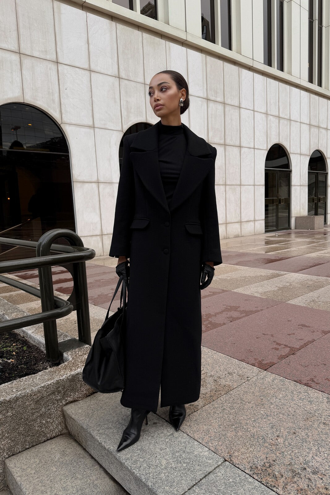 SOBRETUDO PRETO COMPRIDO ESTRUTURADO