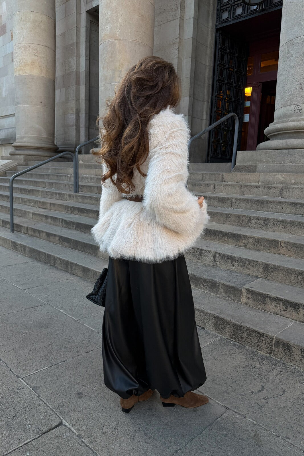 CALÇA PRETA CARDADA