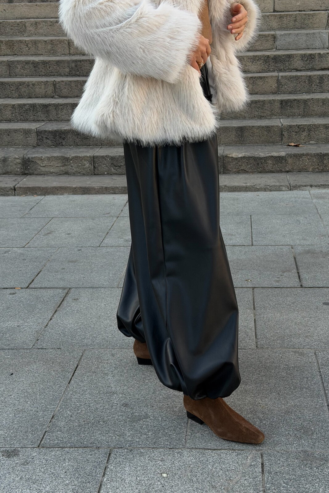 CALÇA PRETA CARDADA