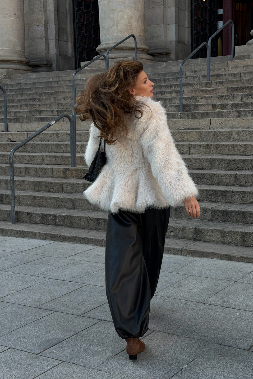 CALÇA PRETA CARDADA