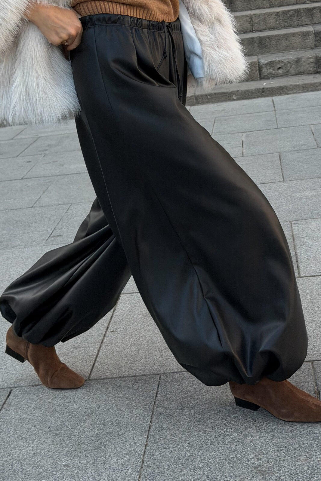 CALÇA PRETA CARDADA