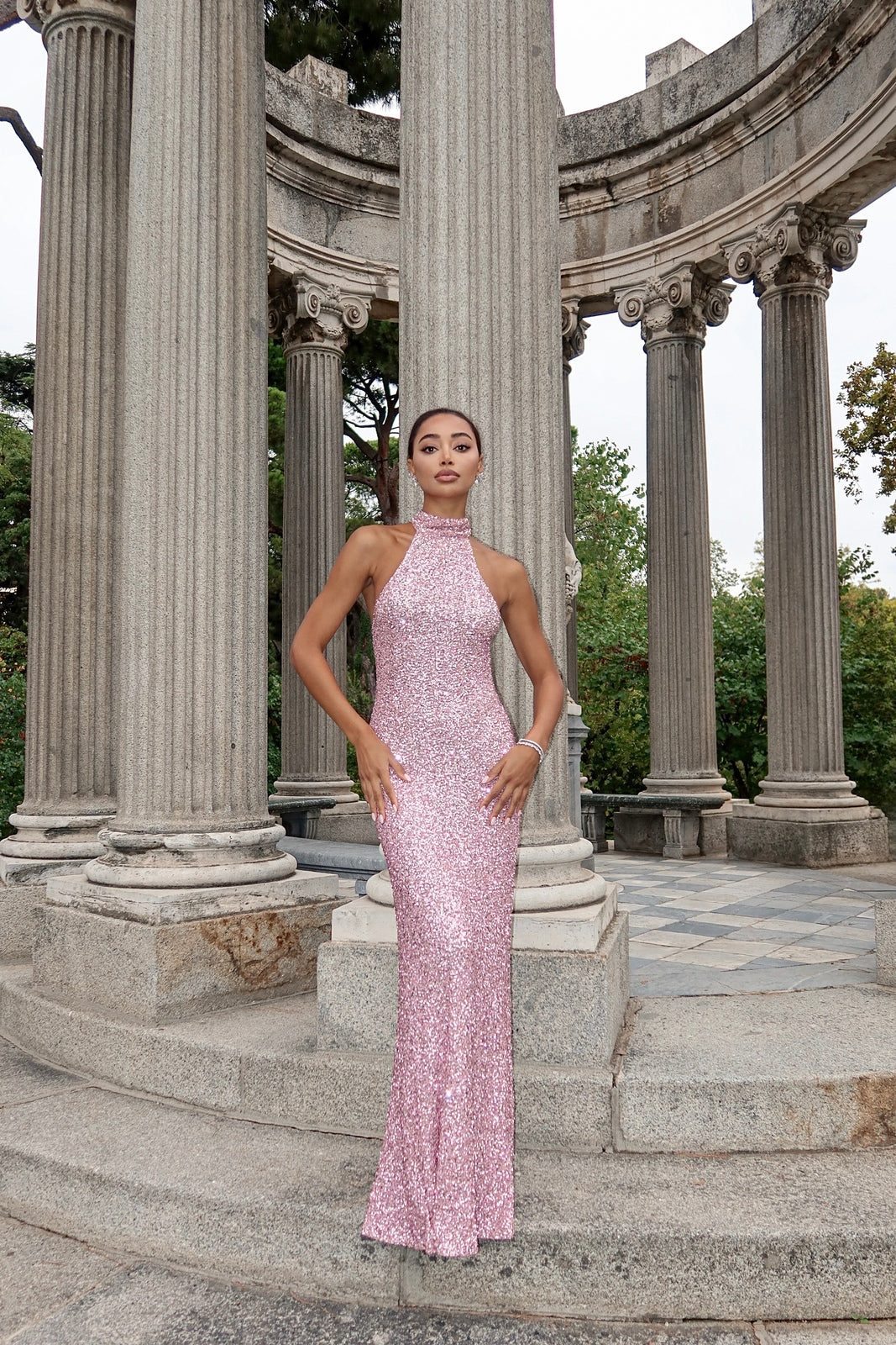 VESTIDO COMPRIDO ROSA COM LANTEJOULAS