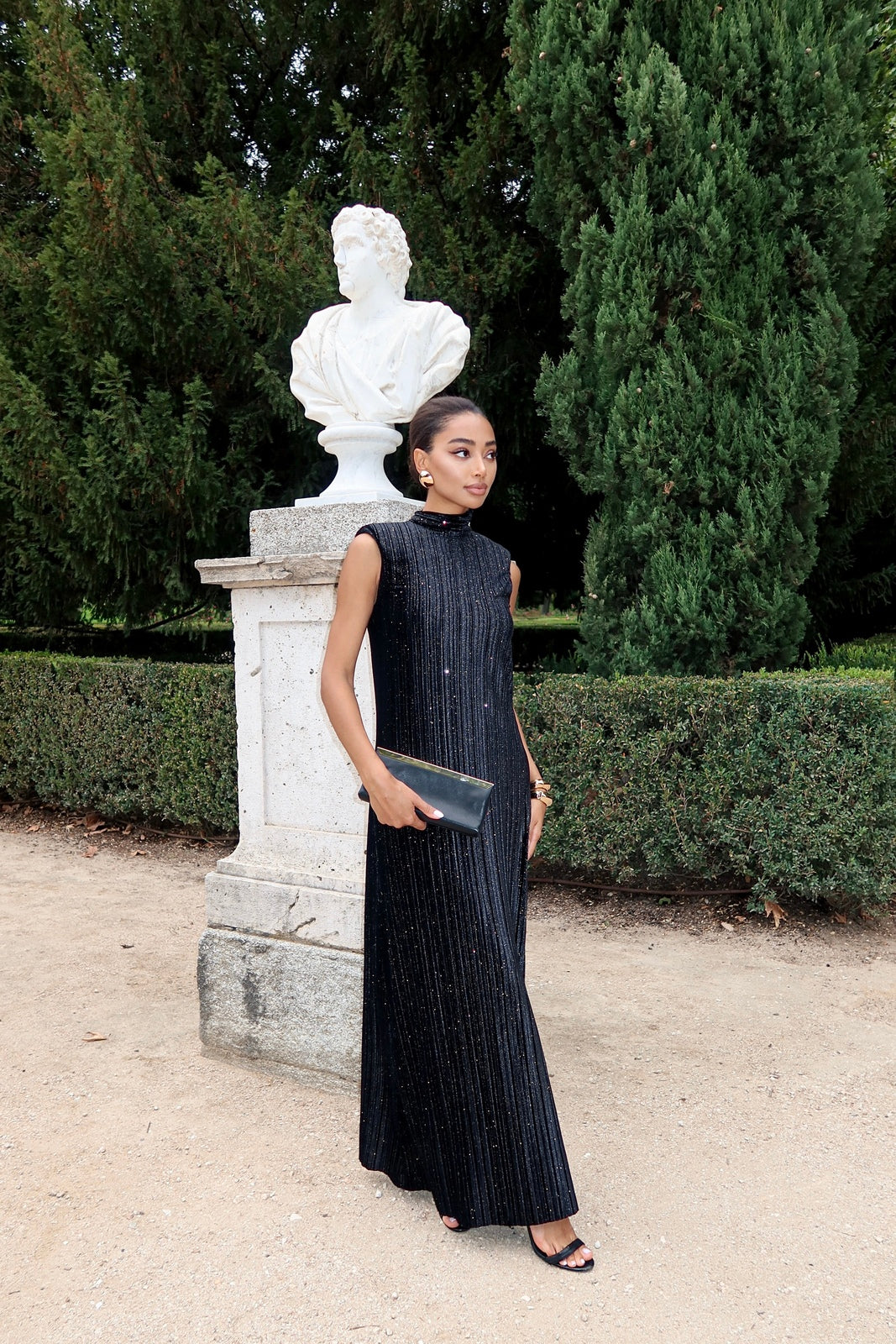 VESTIDO LONGO PRETO DE VELUDO COM GLITTER