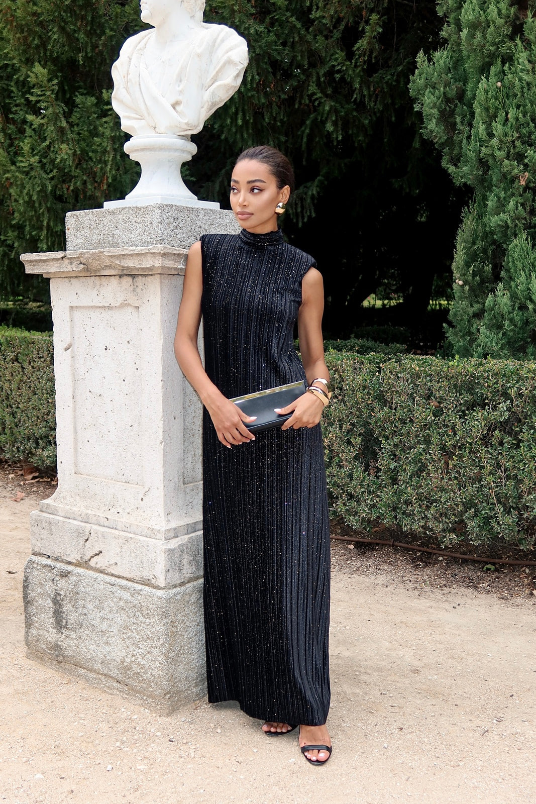 VESTIDO LONGO PRETO DE VELUDO COM GLITTER