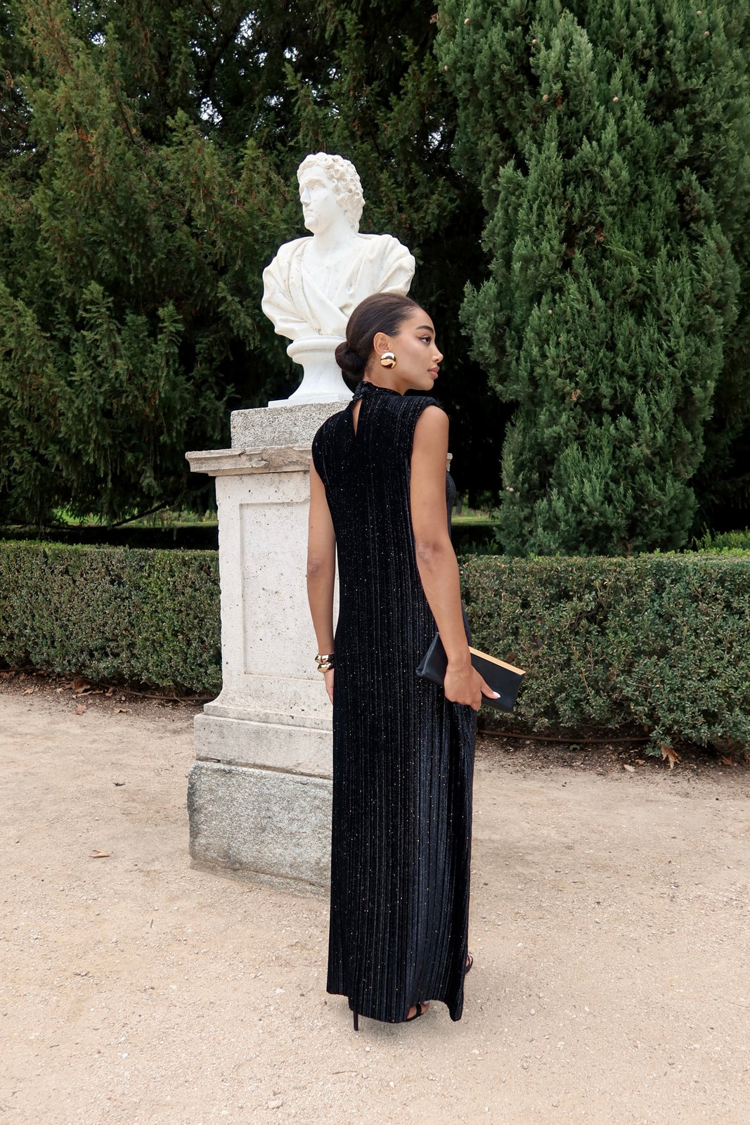 VESTIDO LONGO PRETO DE VELUDO COM GLITTER